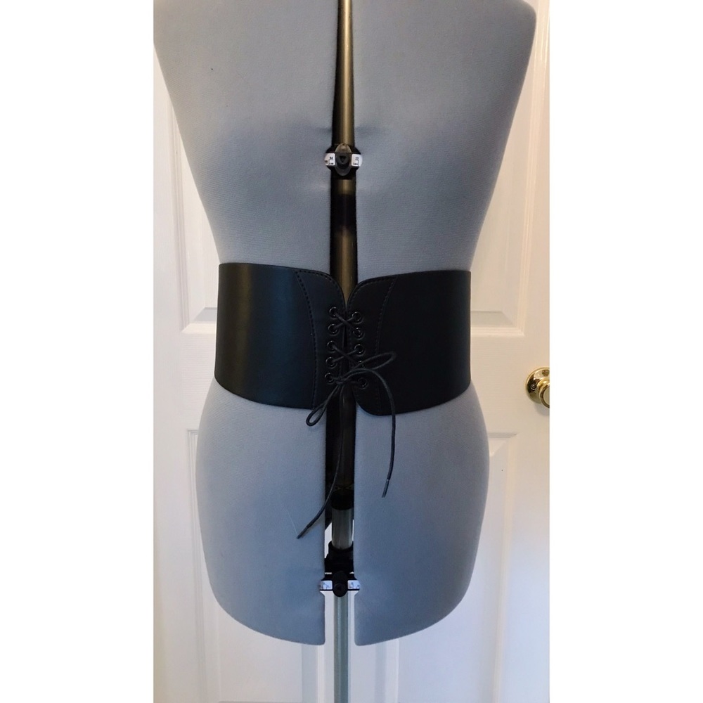 (LAST CHANCE) ASOS Snap Closure Corset Belt NWOT